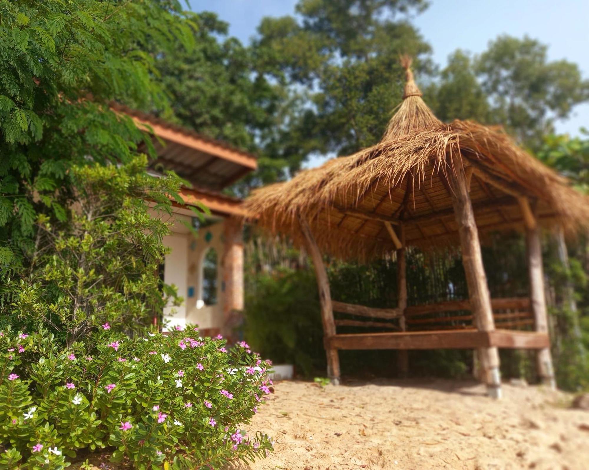 Sabai Sabai Beach Bungalows Koh Phayam Δωμάτιο φωτογραφία