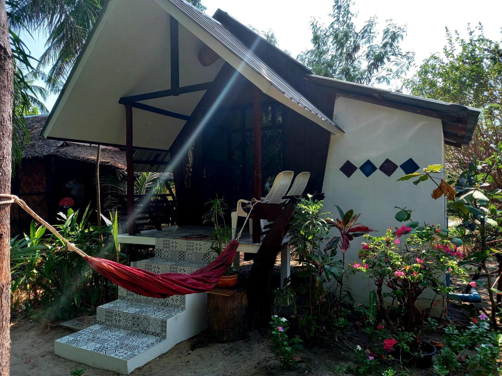 Sabai Sabai Beach Bungalows Koh Phayam Δωμάτιο φωτογραφία